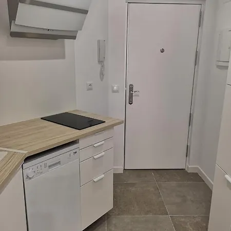 Luminoso Apartamento Cerca Del Centro *